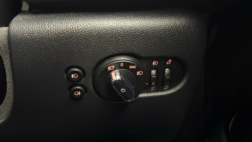 MINI Hatchback 2.0 Cooper S II 5dr Auto [John Cooper Works Chili] Petrol Hatchback - Image 49