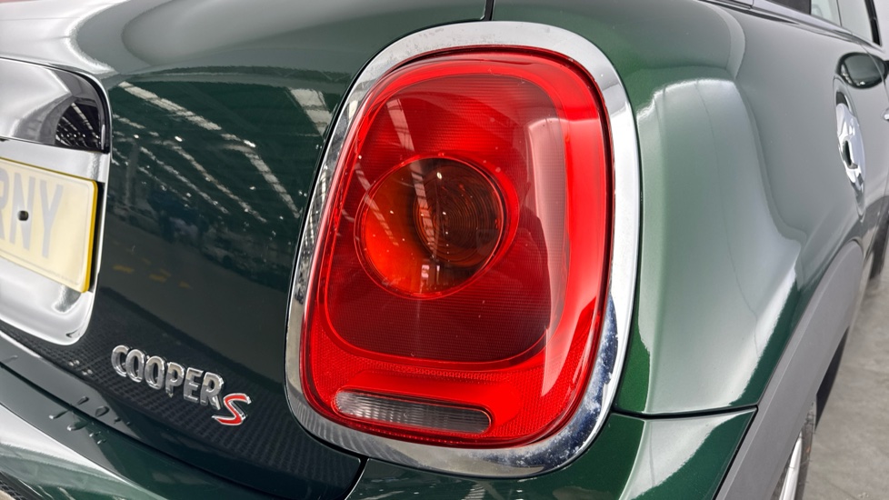 MINI Convertible 2.0 Cooper S 2dr Petrol Convertible - Image 22