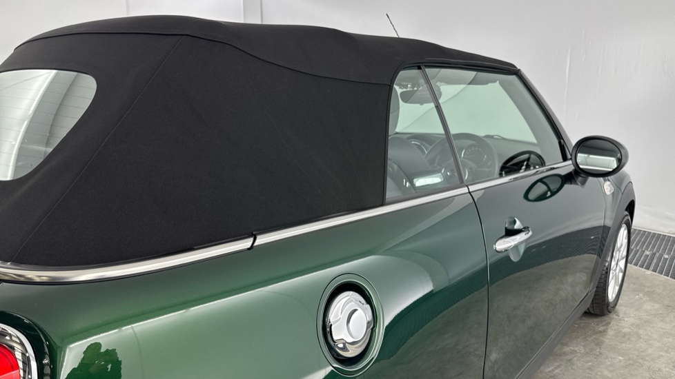 MINI Convertible 2.0 Cooper S 2dr Petrol Convertible - Image 27