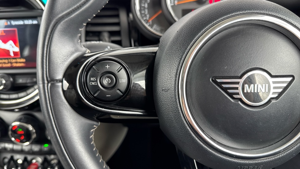 MINI Hatchback 1.5 Cooper Exclusive II 3dr Petrol Hatchback - Image 17