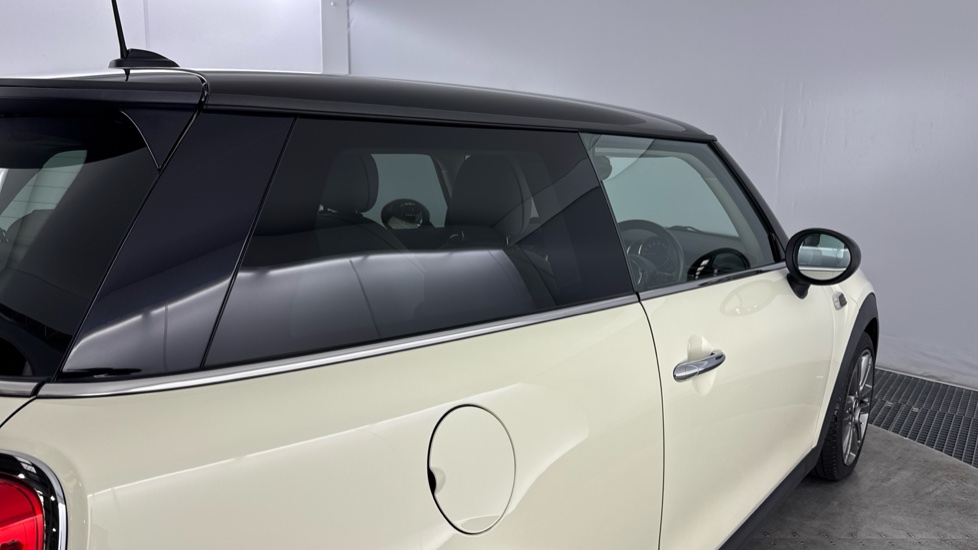 MINI Hatchback 1.5 Cooper Exclusive II 3dr Petrol Hatchback - Image 26