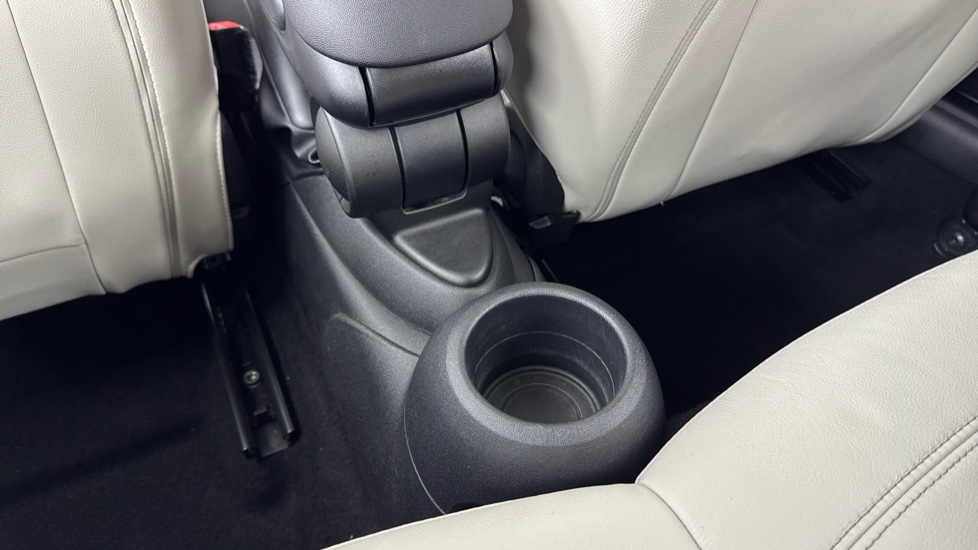 MINI Hatchback 1.5 Cooper Exclusive II 3dr Petrol Hatchback - Image 36