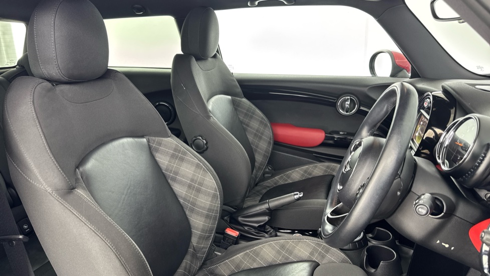 MINI Hatchback 2.0 Cooper S 3dr Petrol Hatchback - Image 11