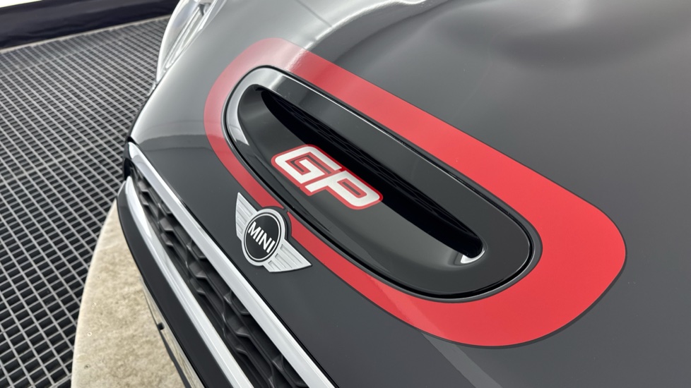 MINI Hatchback 2.0 Cooper S 3dr Petrol Hatchback - Image 31