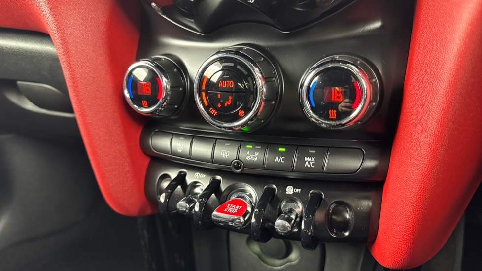 MINI Hatchback 2.0 Cooper S 3dr Petrol Hatchback - Image 45