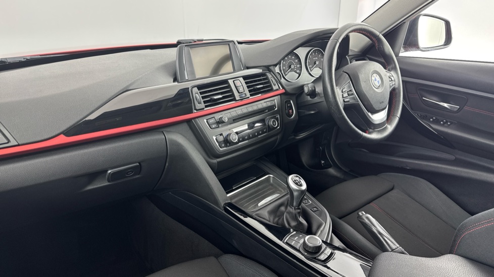 BMW 3 Series 320i xDrive Sport 4dr Petrol Saloon - Image 7
