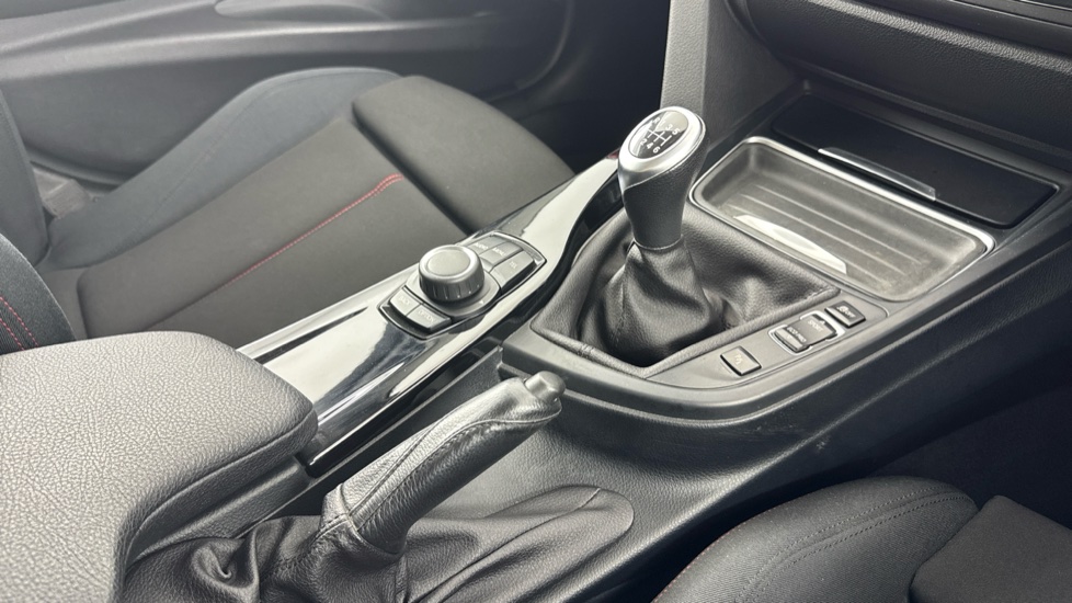 BMW 3 Series 320i xDrive Sport 4dr Petrol Saloon - Image 10