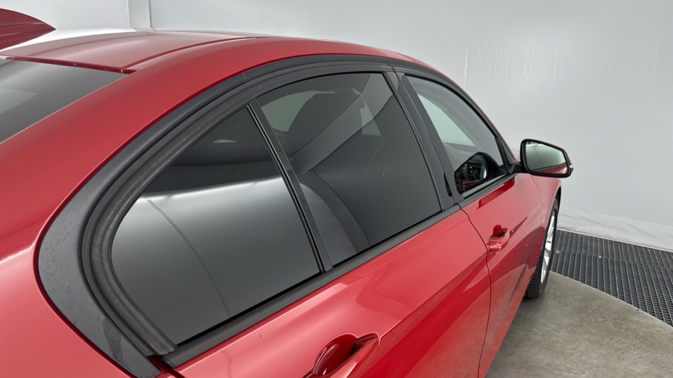 BMW 3 Series 320i xDrive Sport 4dr Petrol Saloon - Image 26