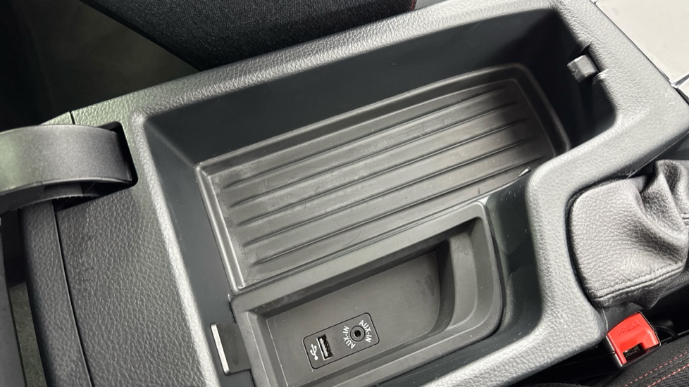 BMW 3 Series 320i xDrive Sport 4dr Petrol Saloon - Image 47