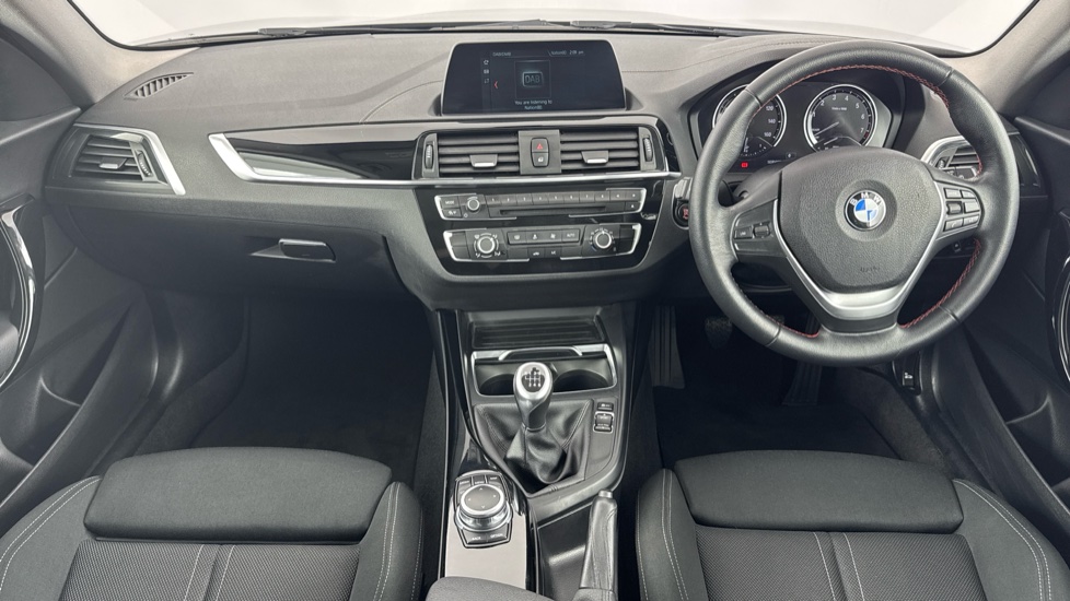 BMW 1 Series 118i [1.5] Sport 3dr [Nav] Petrol Hatchback - Image 4