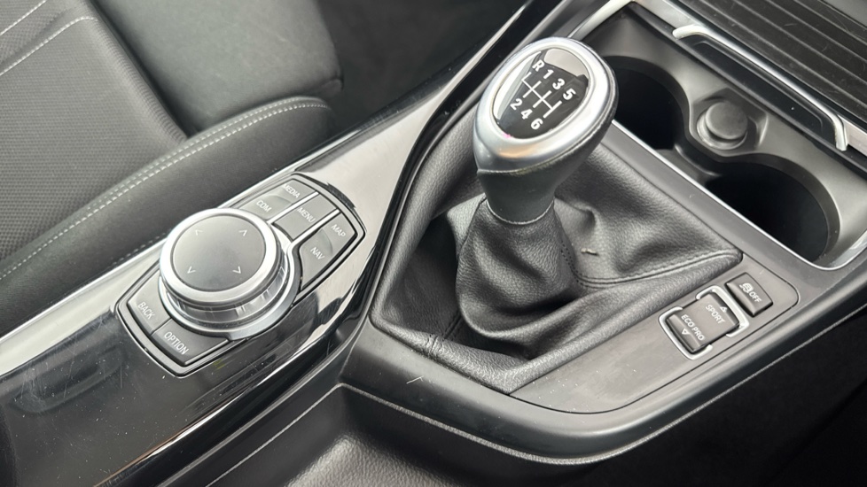 BMW 1 Series 118i [1.5] Sport 3dr [Nav] Petrol Hatchback - Image 19