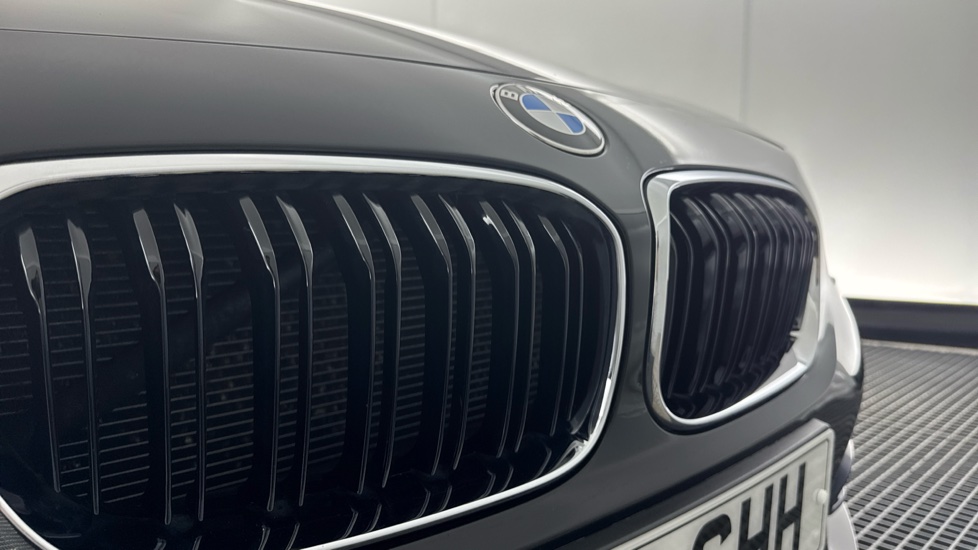 BMW 1 Series 118i [1.5] Sport 3dr [Nav] Petrol Hatchback - Image 29