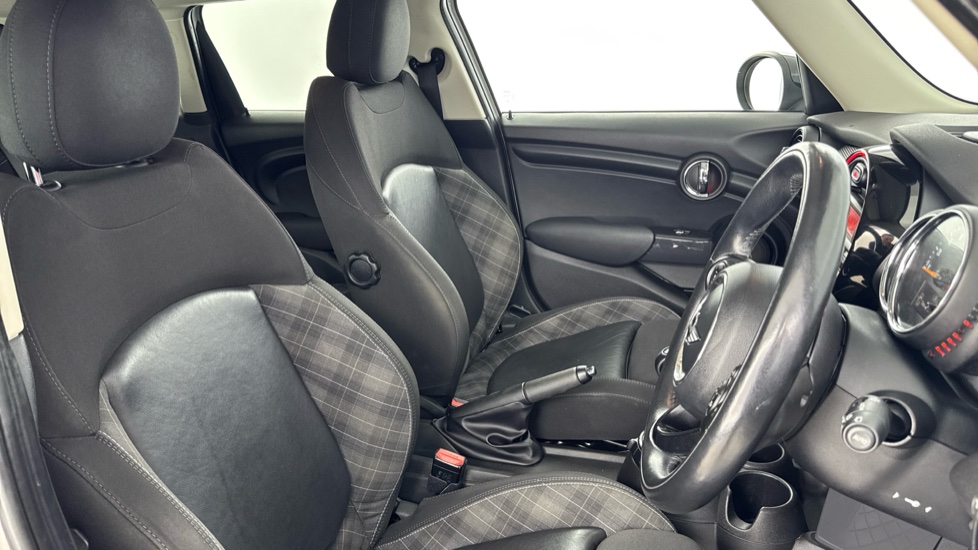 MINI Hatchback 1.5 Cooper 5dr [Chili Pack] Petrol Hatchback - Image 11