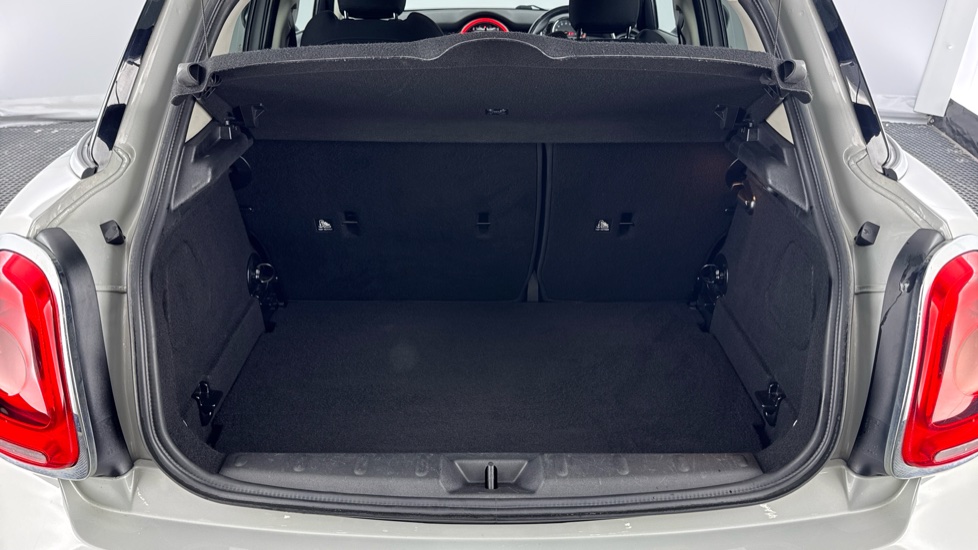 MINI Hatchback 1.5 Cooper 5dr [Chili Pack] Petrol Hatchback - Image 13