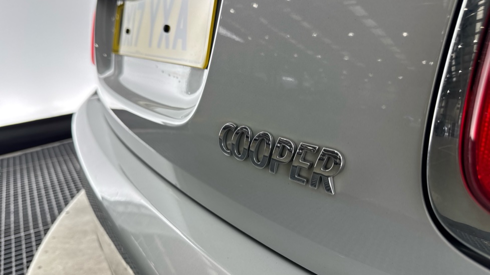 MINI Hatchback 1.5 Cooper 5dr [Chili Pack] Petrol Hatchback - Image 24