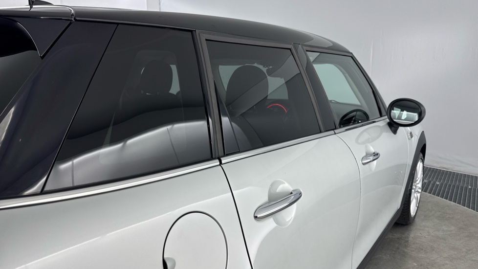MINI Hatchback 1.5 Cooper 5dr [Chili Pack] Petrol Hatchback - Image 26