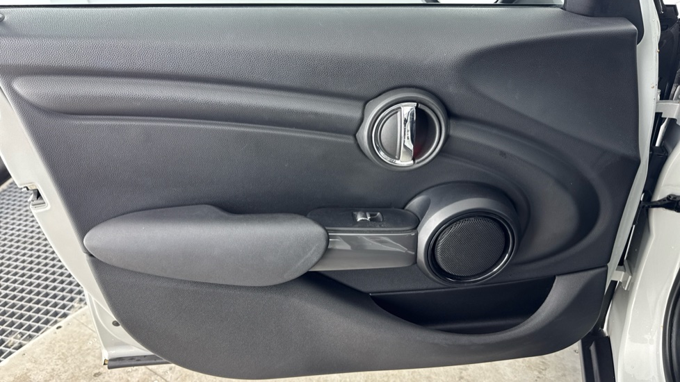MINI Hatchback 1.5 Cooper 5dr [Chili Pack] Petrol Hatchback - Image 30