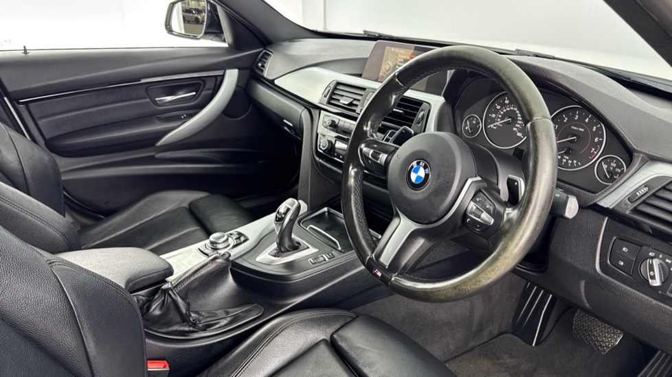 BMW 3 Series 320i xDrive M Sport 4dr Step Auto Petrol Saloon - Image 6