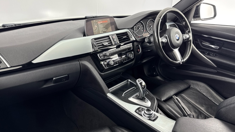 BMW 3 Series 320i xDrive M Sport 4dr Step Auto Petrol Saloon - Image 7