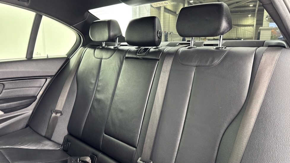 BMW 3 Series 320i xDrive M Sport 4dr Step Auto Petrol Saloon - Image 12