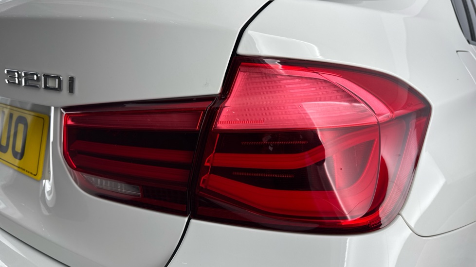 BMW 3 Series 320i xDrive M Sport 4dr Step Auto Petrol Saloon - Image 22