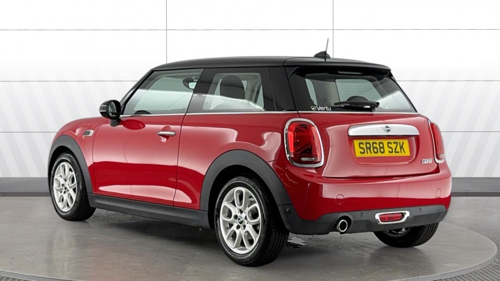 MINI Hatchback 1.5 Cooper Classic II 3dr [Comfort Pack] Petrol Hatchback - Image 2