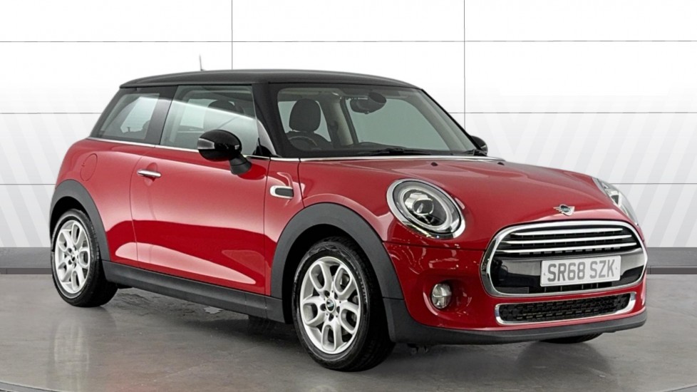 MINI Hatchback 1.5 Cooper Classic II 3dr [Comfort Pack] Petrol Hatchback - Image 1