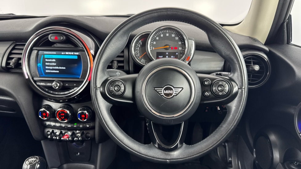 MINI Hatchback 1.5 Cooper Classic II 3dr [Comfort Pack] Petrol Hatchback - Image 5
