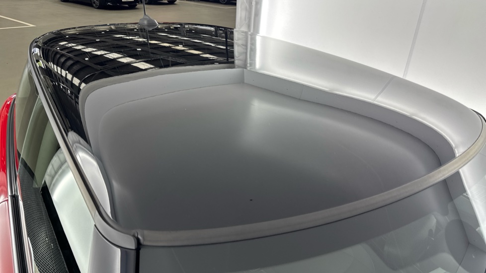 MINI Hatchback 1.5 Cooper Classic II 3dr [Comfort Pack] Petrol Hatchback - Image 21