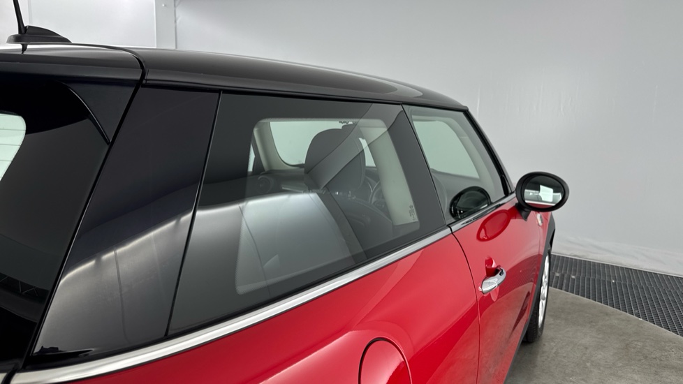 MINI Hatchback 1.5 Cooper Classic II 3dr [Comfort Pack] Petrol Hatchback - Image 26