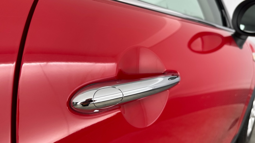 MINI Hatchback 1.5 Cooper Classic II 3dr [Comfort Pack] Petrol Hatchback - Image 27