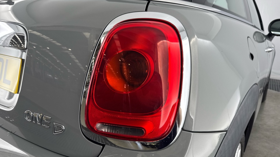MINI Hatchback 1.5 One D 3dr Diesel Hatchback - Image 22