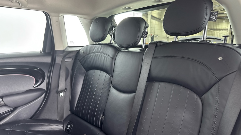 MINI Hatchback 1.5 Cooper Exclusive II 5dr Petrol Hatchback - Image 12