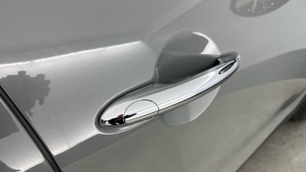 MINI Hatchback 1.5 Cooper Exclusive II 5dr Petrol Hatchback - Image 28