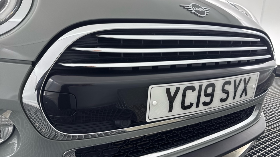 MINI Hatchback 1.5 Cooper Exclusive II 5dr Petrol Hatchback - Image 31