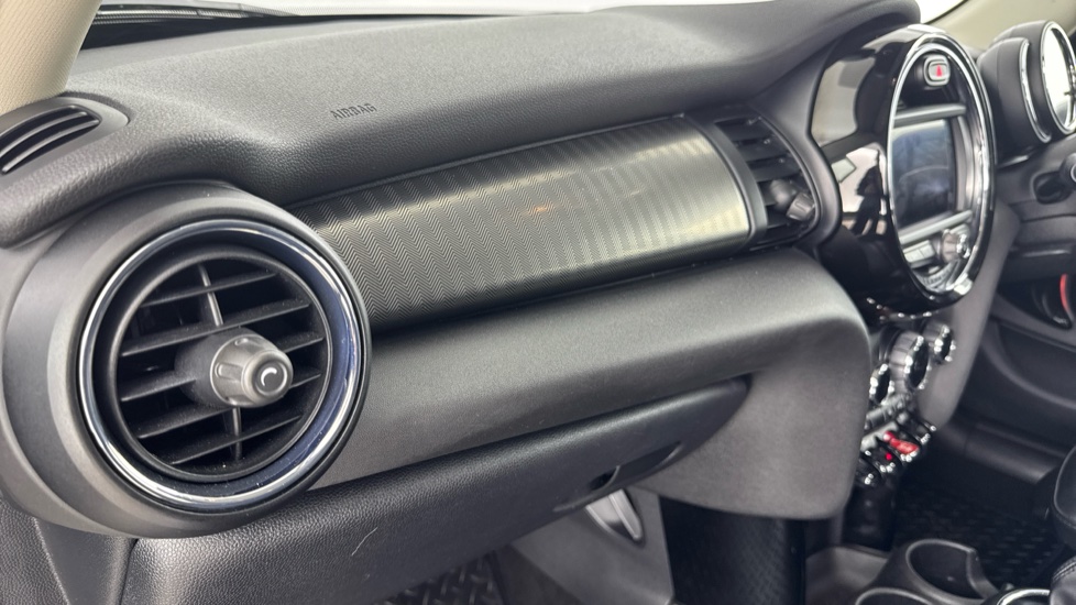 MINI Hatchback 1.5 Cooper Exclusive II 5dr Petrol Hatchback - Image 34