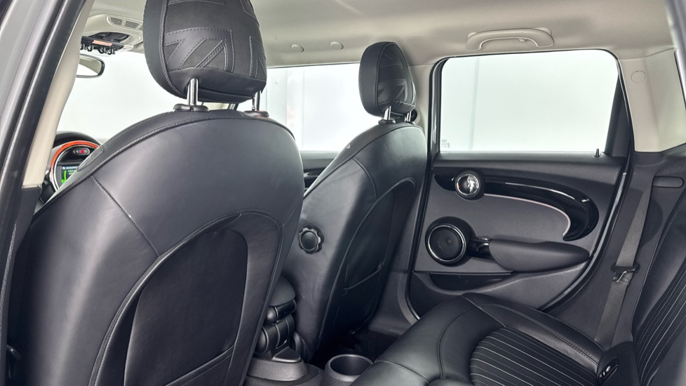 MINI Hatchback 1.5 Cooper Exclusive II 5dr Petrol Hatchback - Image 35