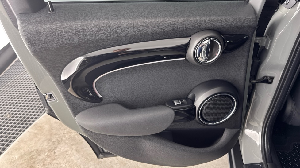 MINI Hatchback 1.5 Cooper Exclusive II 5dr Petrol Hatchback - Image 36