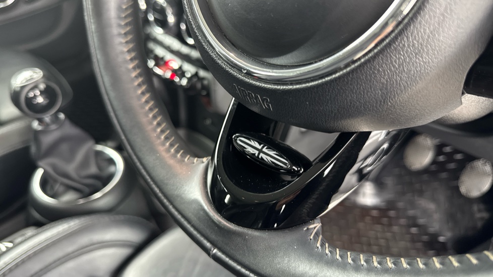 MINI Hatchback 1.5 Cooper Exclusive II 5dr Petrol Hatchback - Image 44