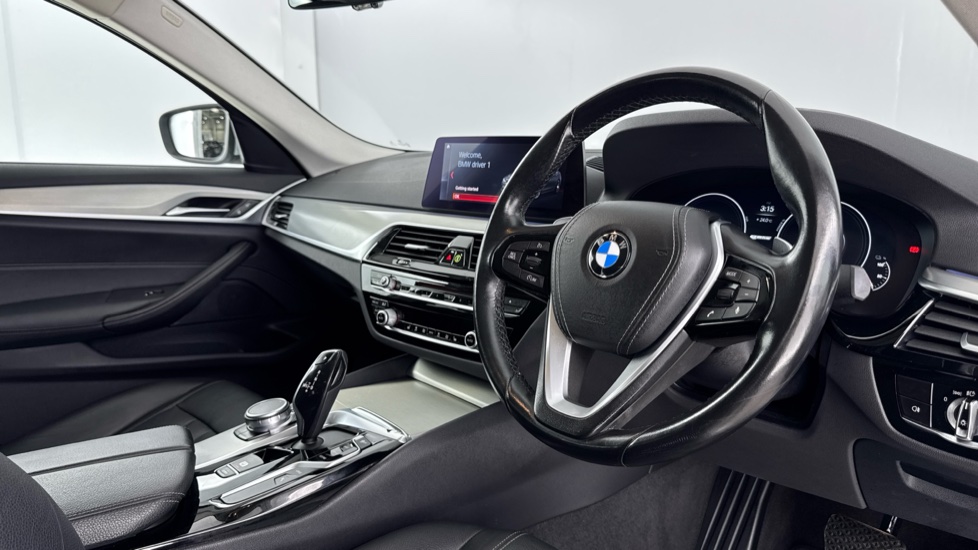 BMW 5 Series 530e SE 4dr Auto Saloon - Image 6