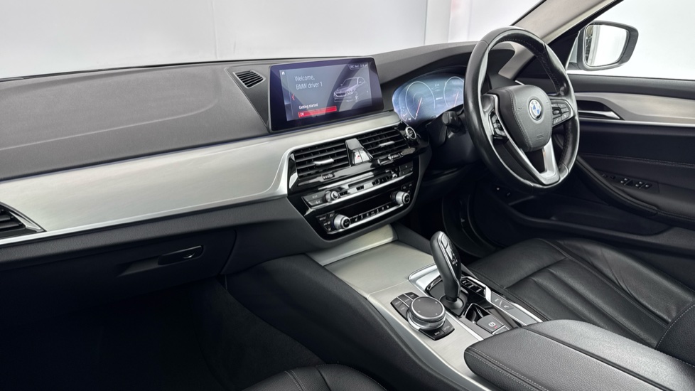 BMW 5 Series 530e SE 4dr Auto Saloon - Image 7