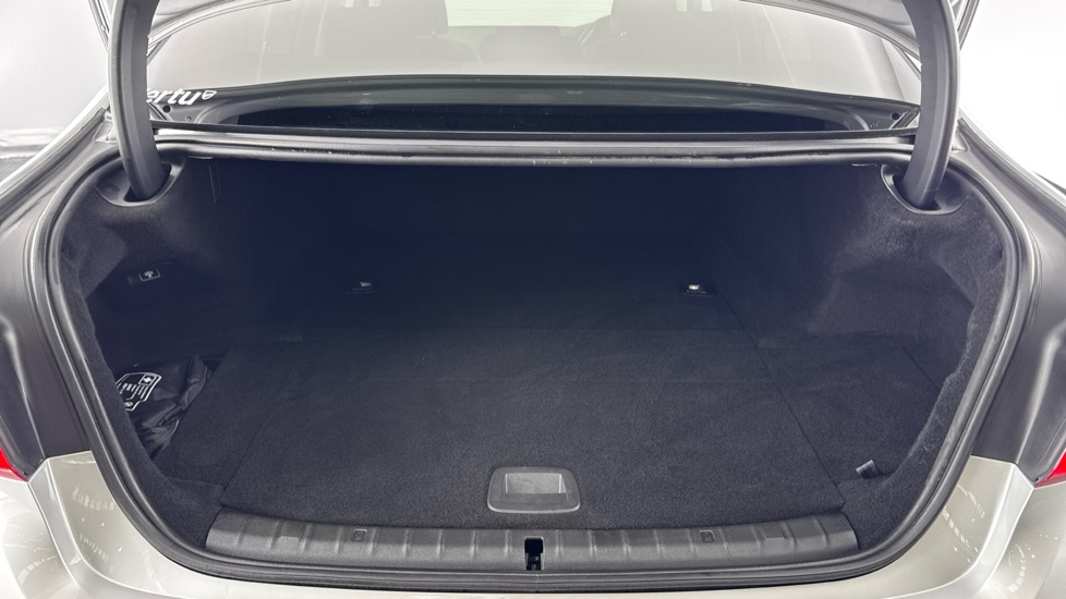 BMW 5 Series 530e SE 4dr Auto Saloon - Image 13