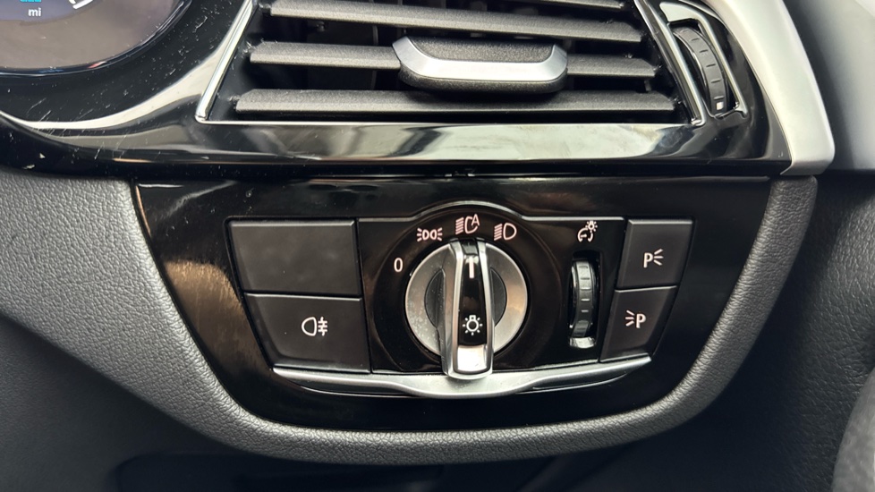 BMW 5 Series 530e SE 4dr Auto Saloon - Image 20
