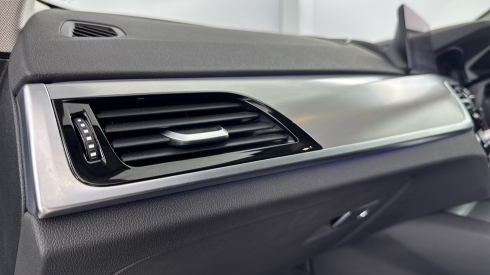 BMW 5 Series 530e SE 4dr Auto Saloon - Image 35