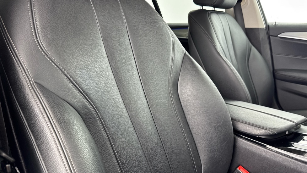 BMW 5 Series 530e SE 4dr Auto Saloon - Image 46