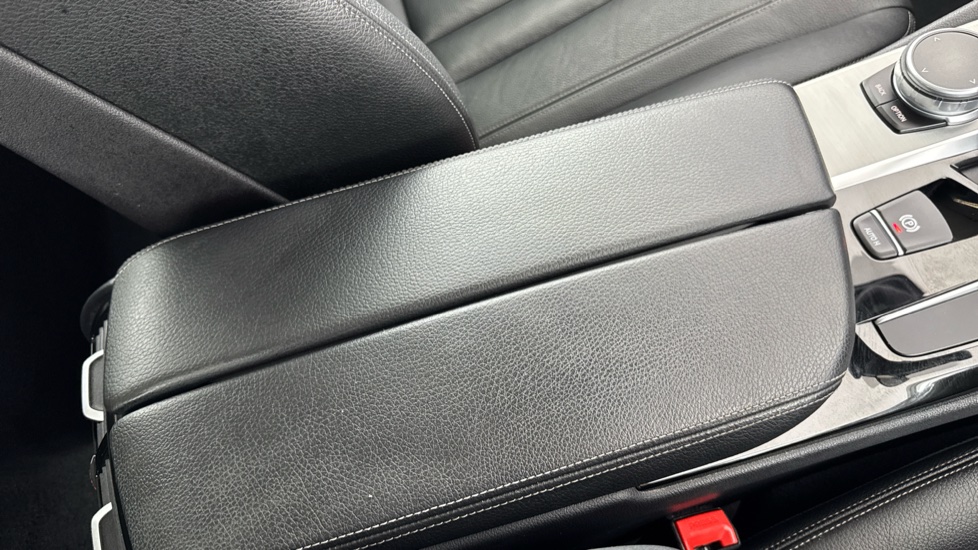 BMW 5 Series 530e SE 4dr Auto Saloon - Image 48