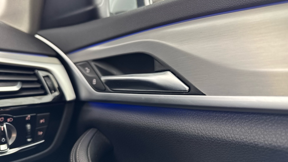 BMW 5 Series 530e SE 4dr Auto Saloon - Image 55