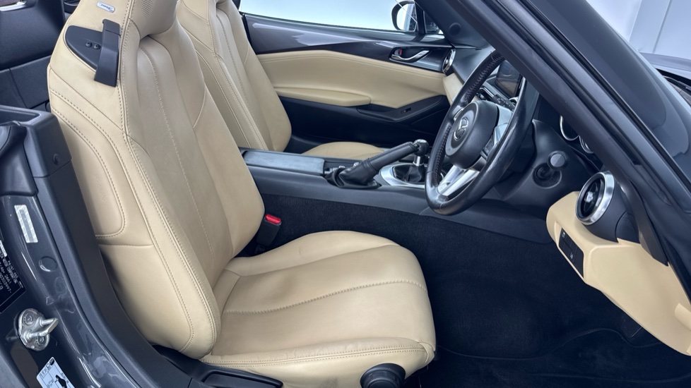 Mazda MX-5 2.0 Z-Sport 2dr Petrol Convertible - Image 11