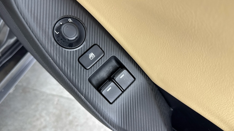 Mazda MX-5 2.0 Z-Sport 2dr Petrol Convertible - Image 19