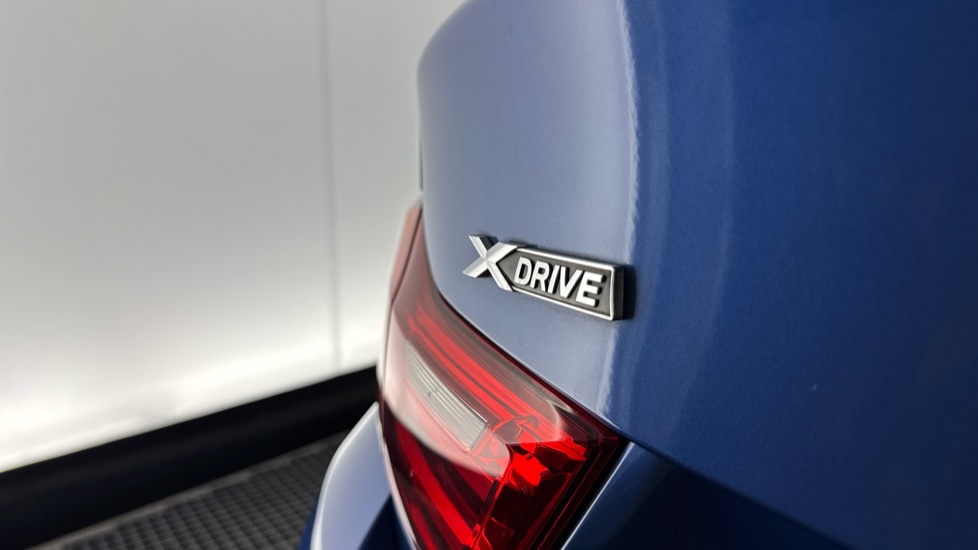 BMW 4 Series 420d [190] xDrive M Sport 2dr Auto [Prof Media] Diesel Coupe - Image 25